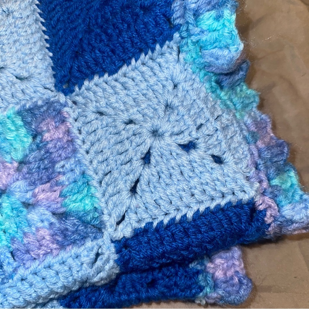 Granny Square Afghan Crochet Knit Throw Blanket Blue 50 X 59 Winter Comfy Warm - Picture 7 of 10